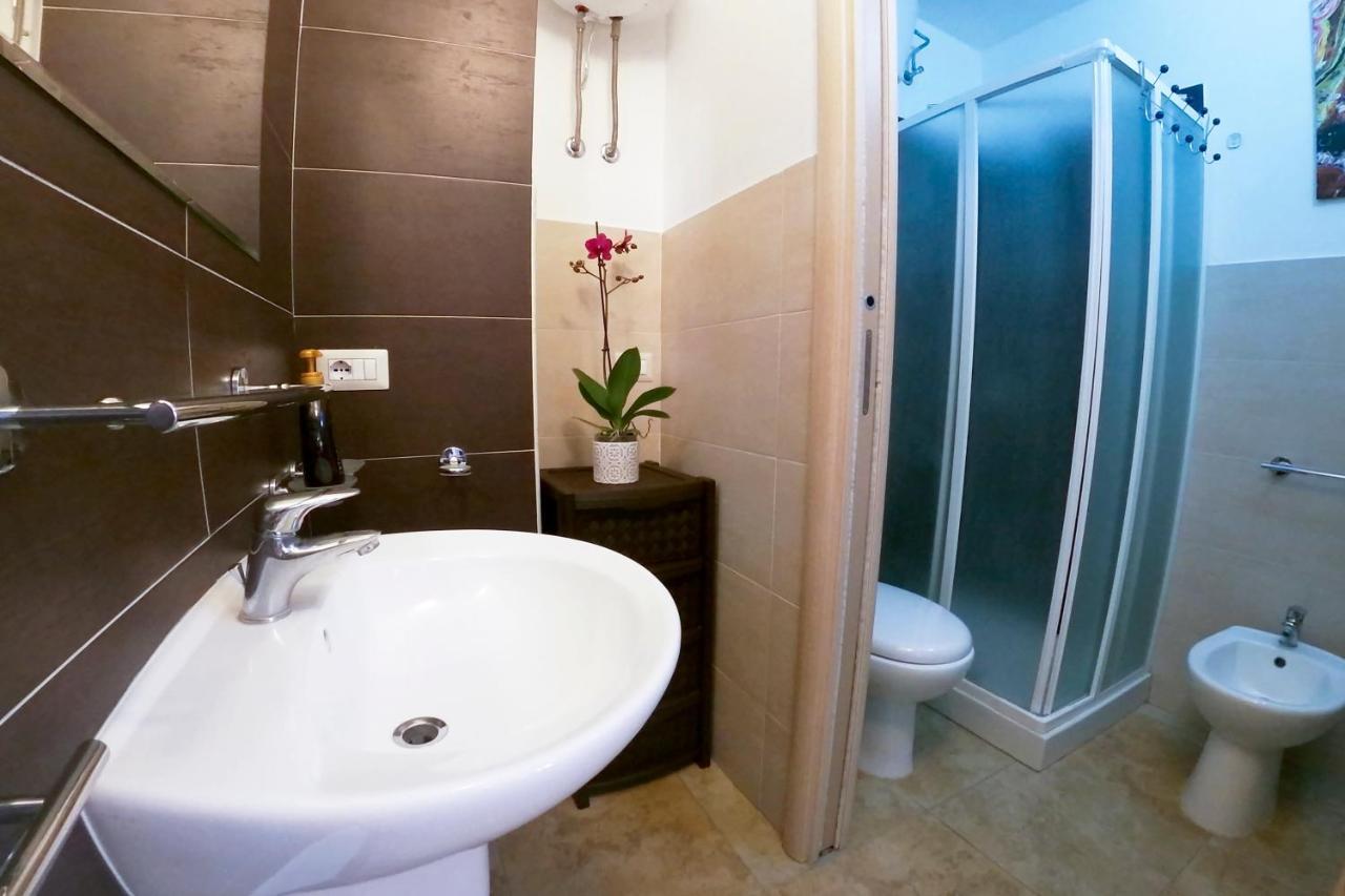 West Sardinia Apartments กาบราส ภายนอก รูปภาพ