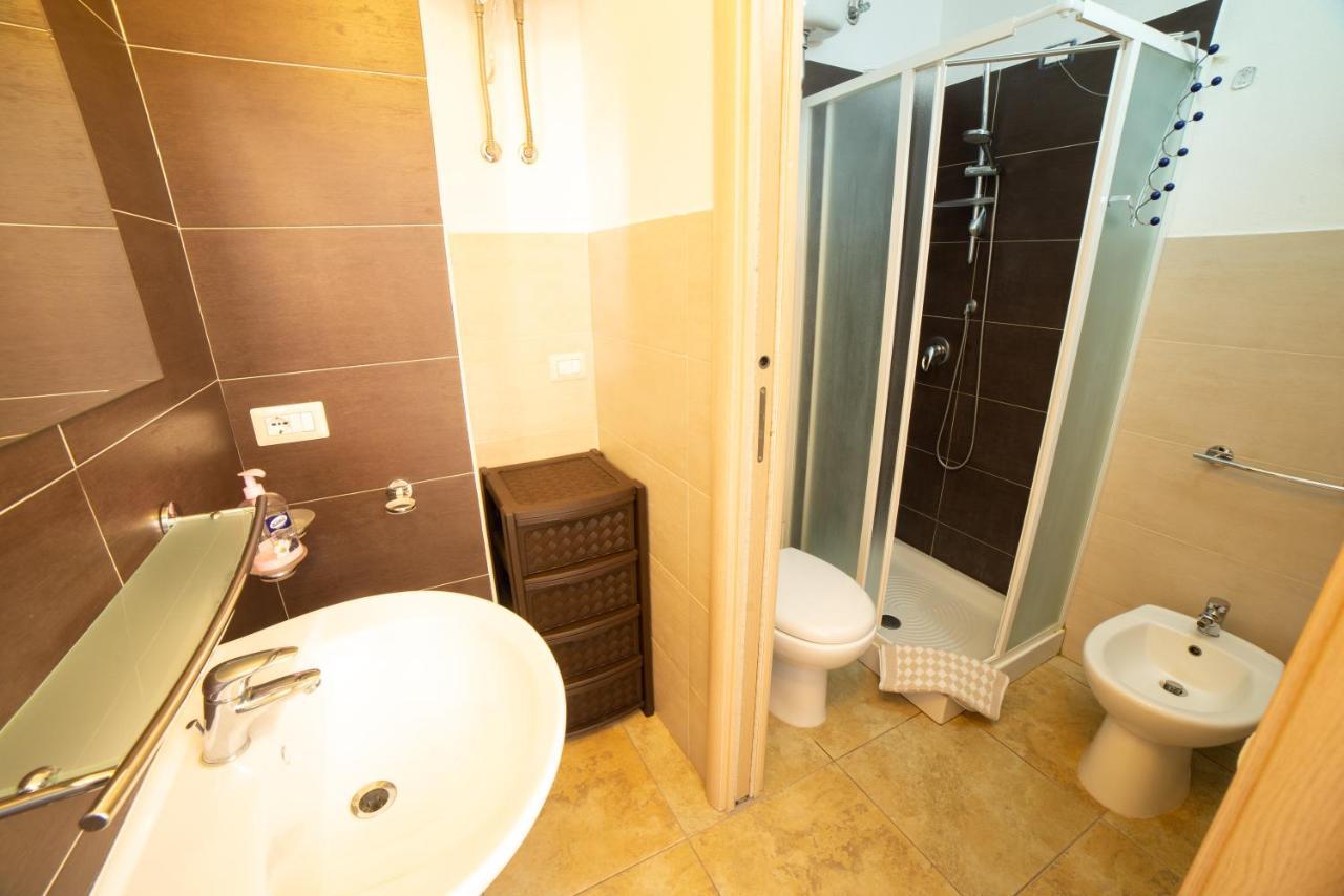 West Sardinia Apartments กาบราส ภายนอก รูปภาพ